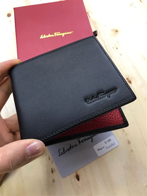 billetera ferragamo hombre precio|salvatore ferragamo wallet.